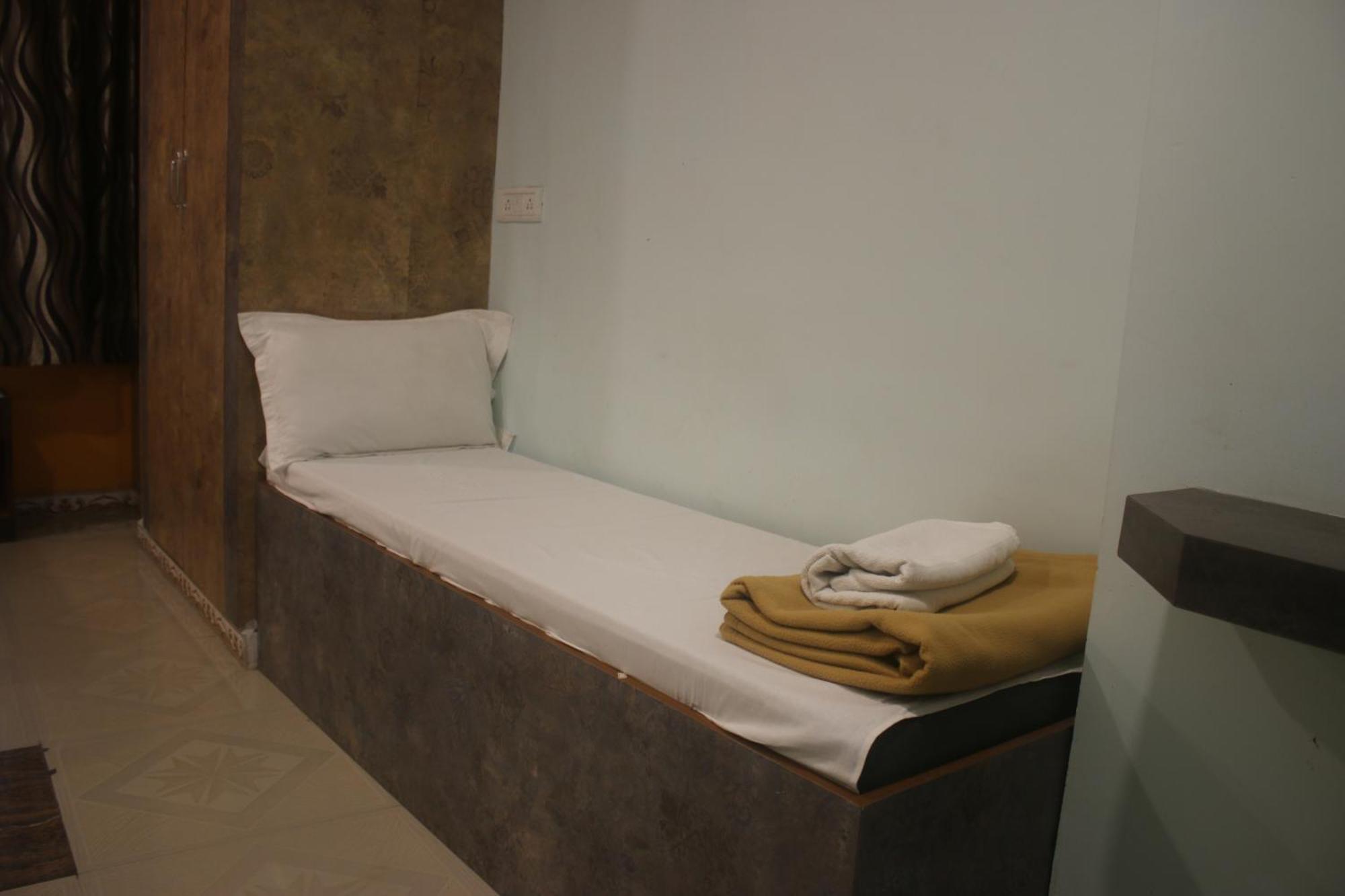 Hotel Sikara, Kumbakonam Exterior photo